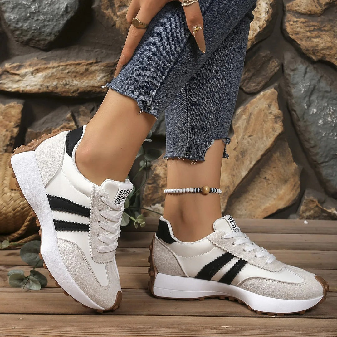 Annika | Damen Retro Platform Chunky Sneakers mit Schnürung