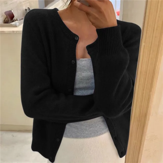 Elke | Damen Strickjacke mit Rundhalsausschnitt und langen Ärmeln