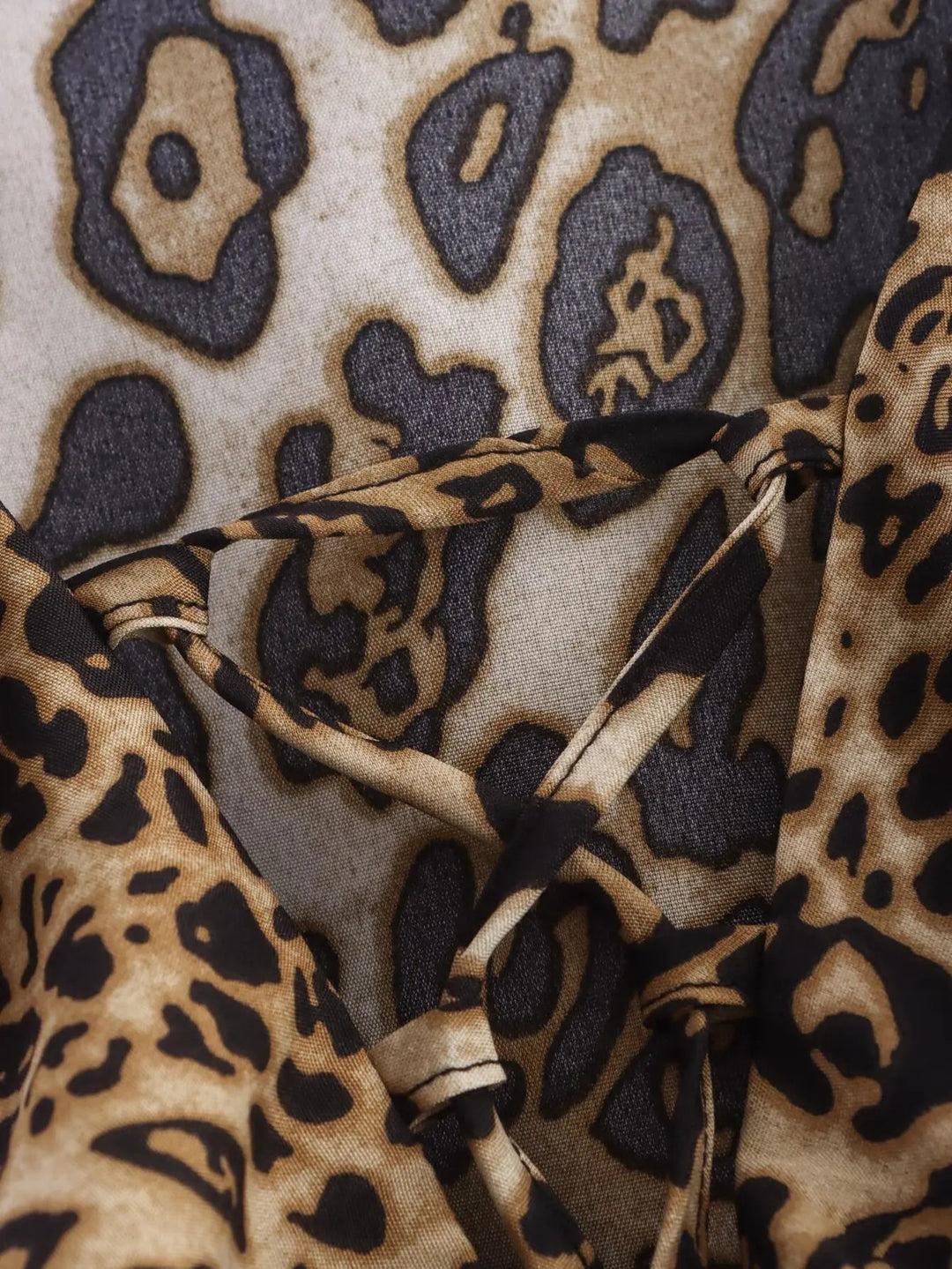 Eva | Damen Sommer Leopardenbluse Mit Rüschenkragen