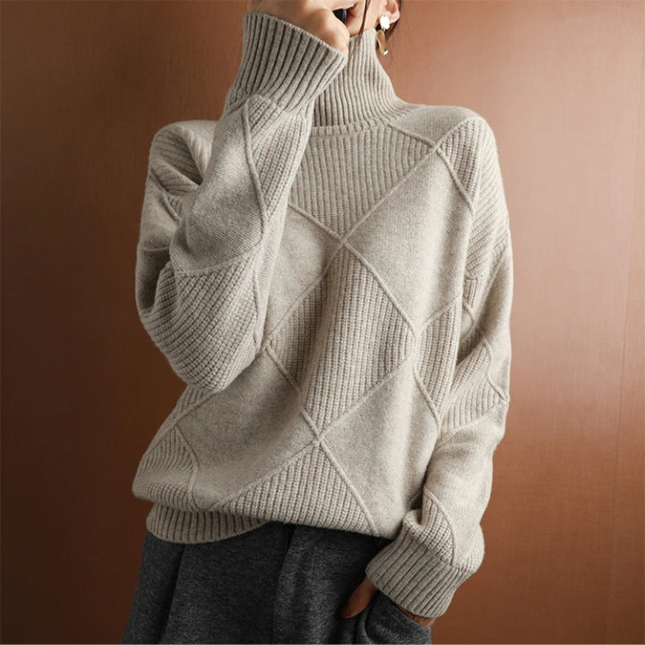 Natalie | Gemütlicher Zopfmuster Rollkragenpullover