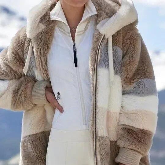 Franziska | Damen Winterjacke mit Farbblockmuster und Kapuze