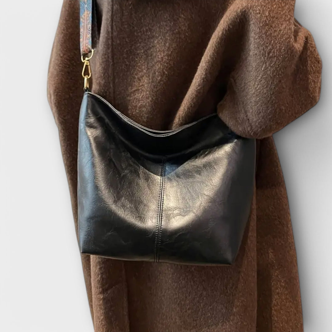 Sabina | Damen-Schultertasche mit einzigartigem Riemen