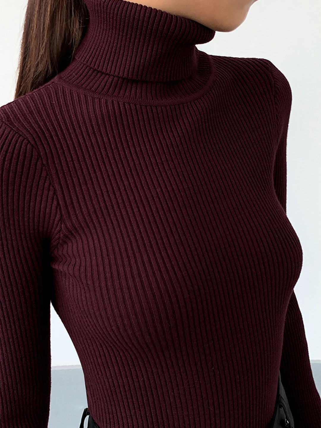 Ruby | Damen Minimalistisches Schlankes Rollkragen Top