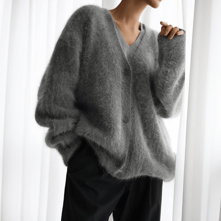 Edith | Damen Trendige Flauschige Strickjacke mit Knopfleiste