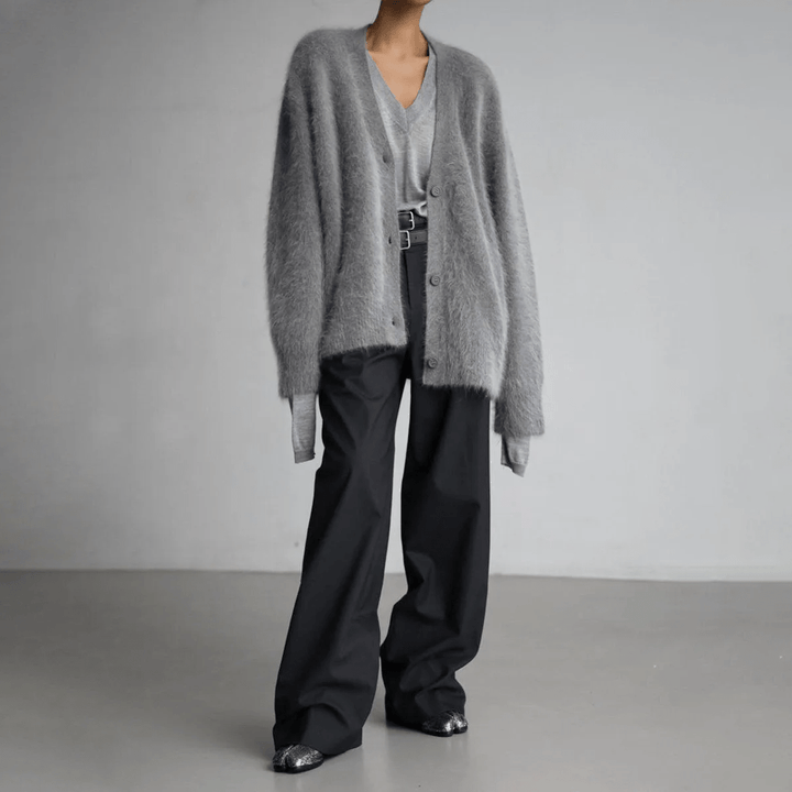 Edith | Damen Trendige Flauschige Strickjacke mit Knopfleiste