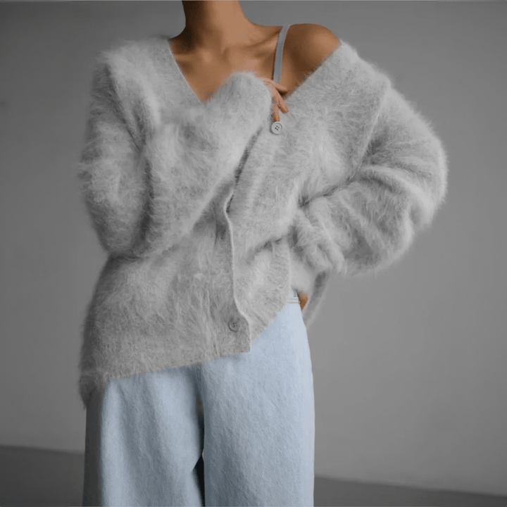 Edith | Damen Trendige Flauschige Strickjacke mit Knopfleiste