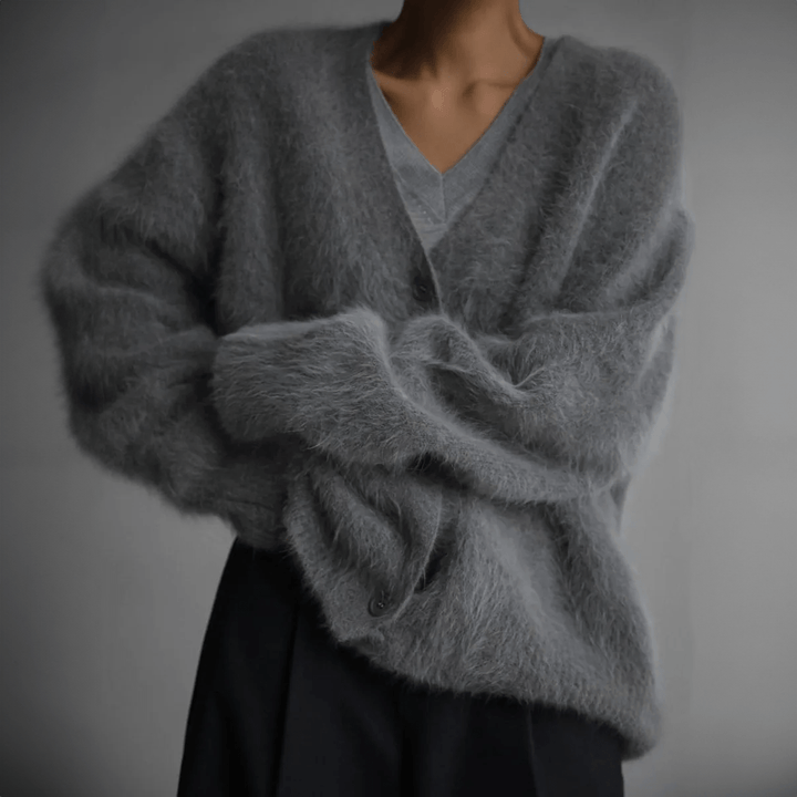 Edith | Damen Trendige Flauschige Strickjacke mit Knopfleiste