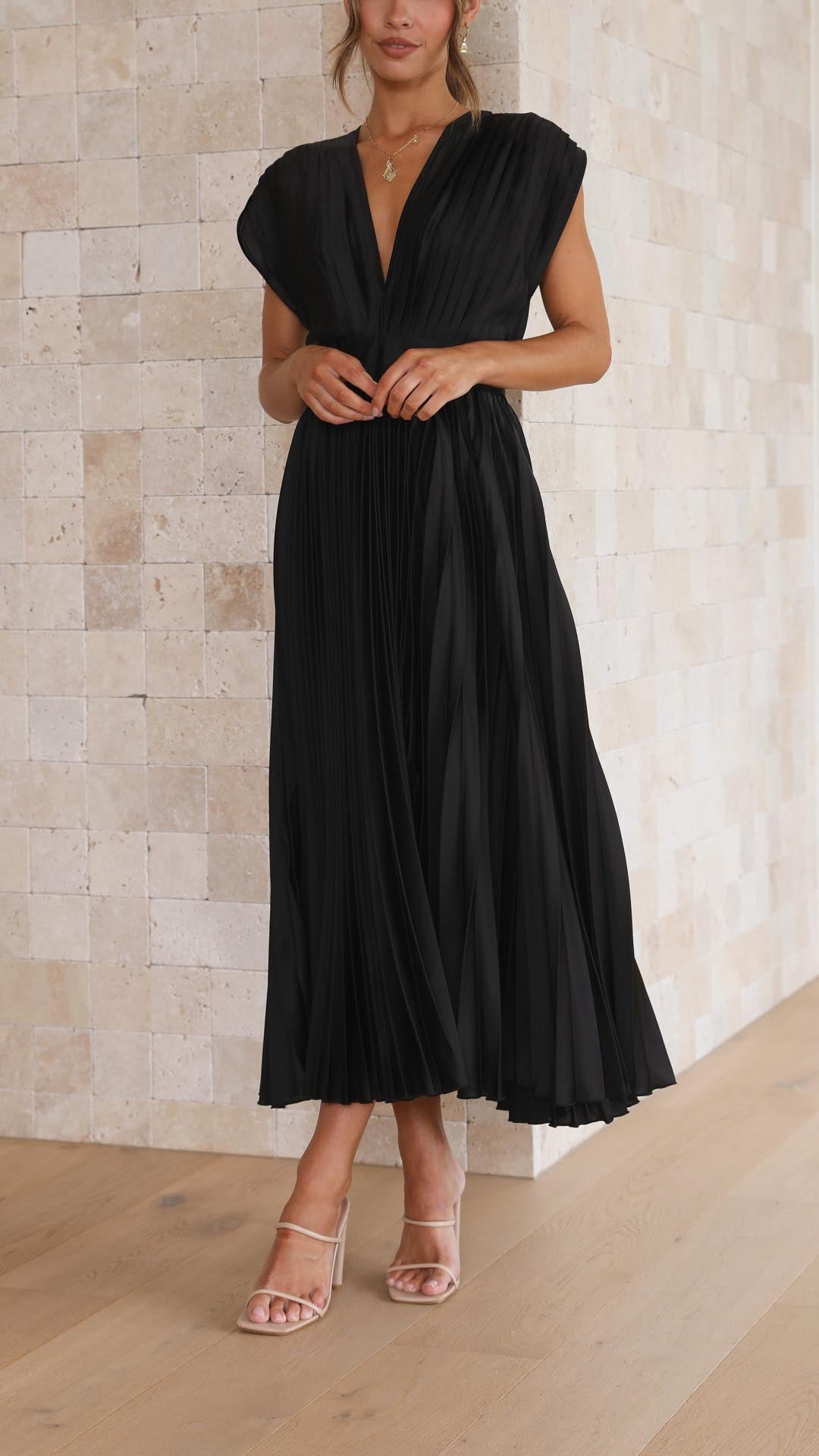 Bettina | Damen Klassisches Gefaltetes Maxikleid