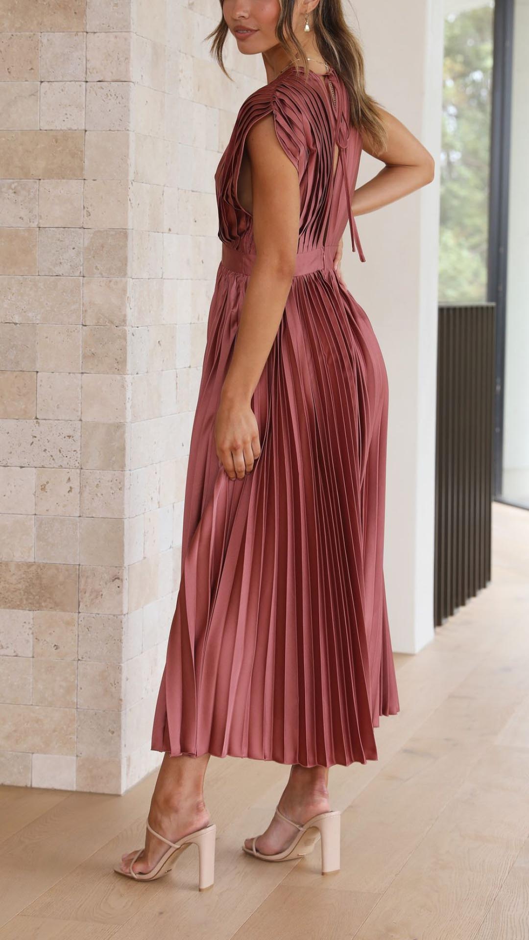 Bettina | Damen Klassisches Gefaltetes Maxikleid