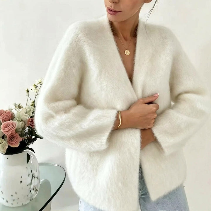 Marie | Damen Flauschiger V-Ausschnitt Strickjacke Cardigan mit Knopfleiste