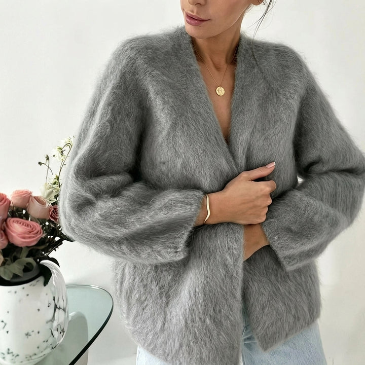 Marie | Damen Flauschiger V-Ausschnitt Strickjacke Cardigan mit Knopfleiste