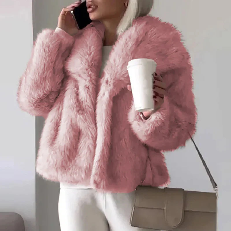 Doris | Damen Gemütliche Kurze Winterjacke aus Kunstfell