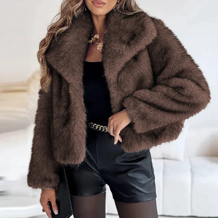 Doris | Damen Gemütliche Kurze Winterjacke aus Kunstfell