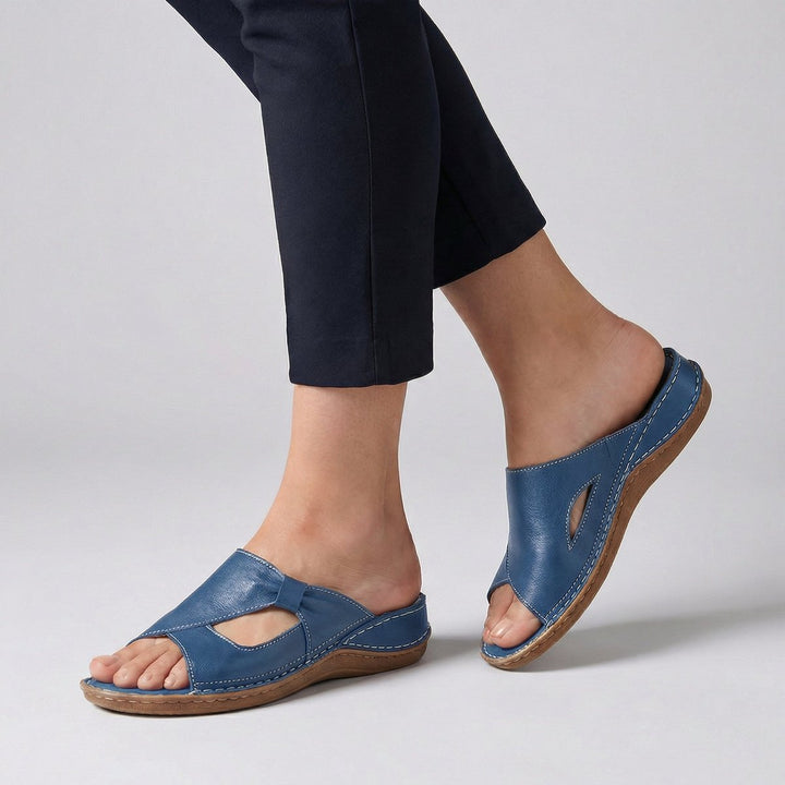 Damen Bequeme Sandalen Flache Mule-Sandale mit Cut-Out-Detail - Blue