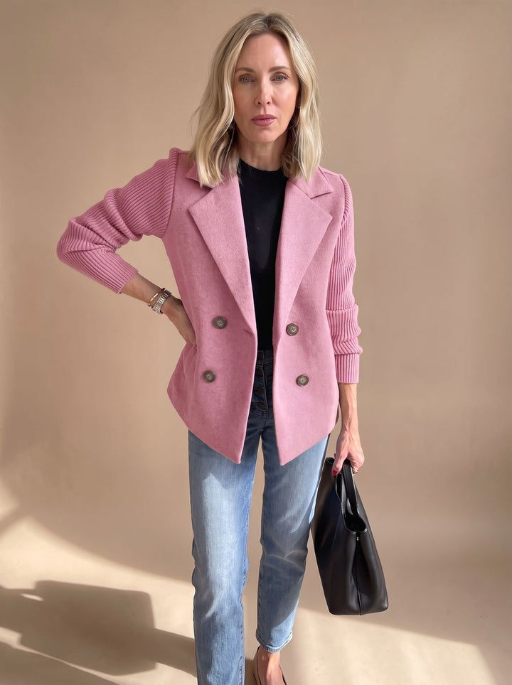 Damen Blazer mit Strickärmeln doppelreihiger Knopfleiste tailliertem Schnitt - Rosa