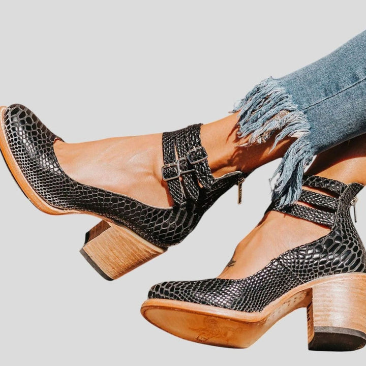 Damen Blockabsatz-Pumps mit Doppeltem Knöchelriemen Cut-Out - Schwarze Schlange