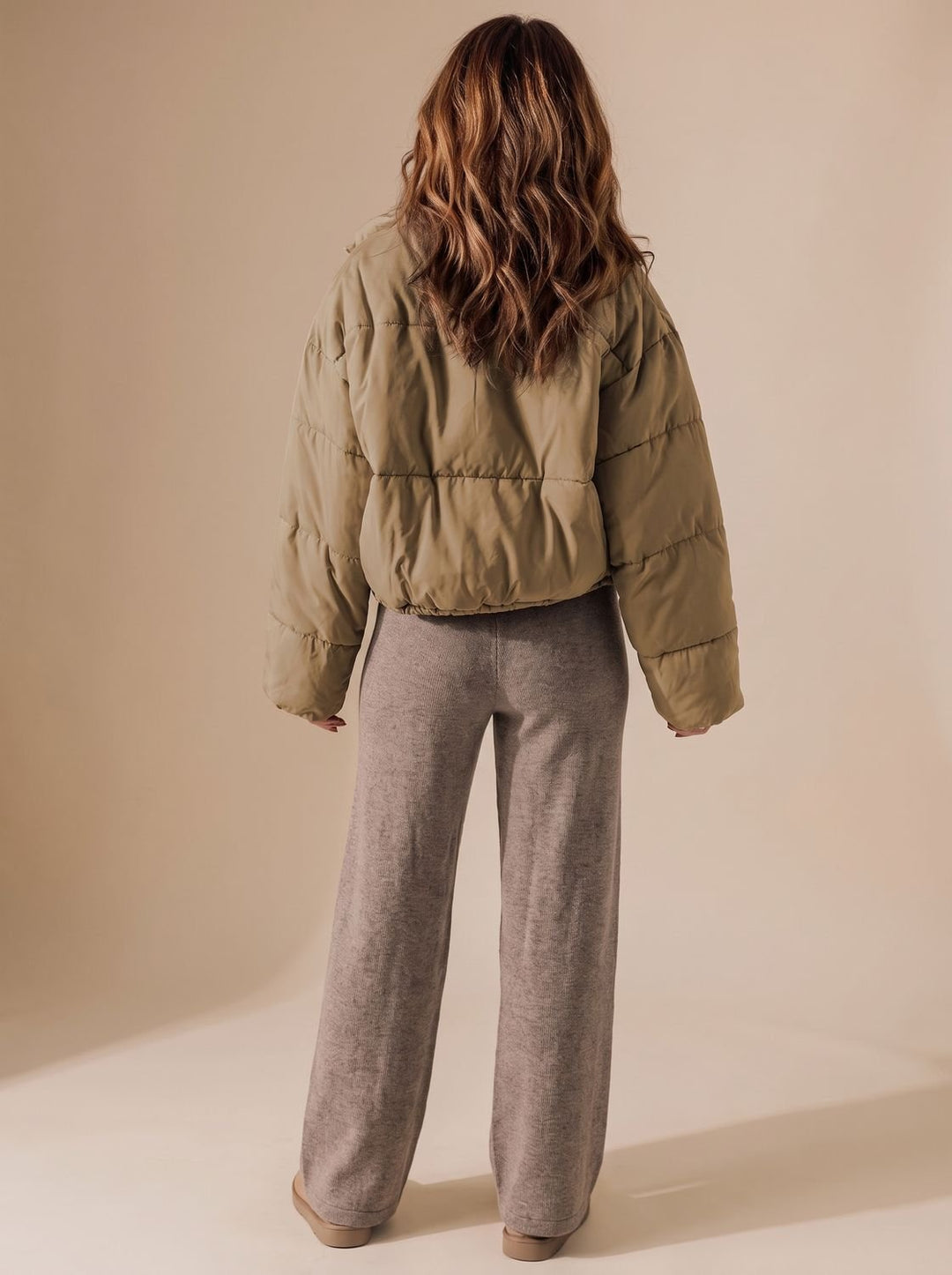 Damen Cropped Oversized Daunenjacke mit Reißverschluss