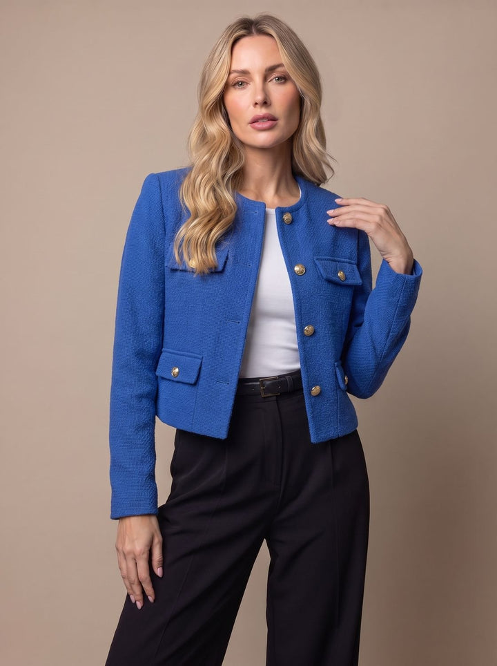 Damen Cropped Tweed Blazer mit Goldknöpfen und Pattentaschen, Light Blue - Blau