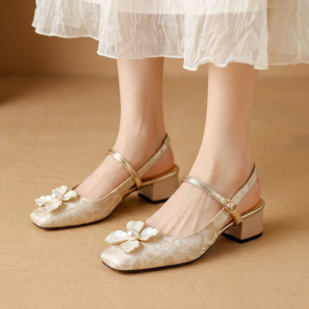 Damen Elegante Mary-Jane-Pumps mit Blütendetail und Blockabsatz - Beige