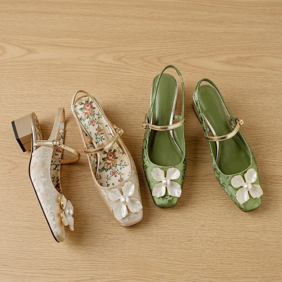 Damen Elegante Mary-Jane-Pumps mit Blütendetail und Blockabsatz