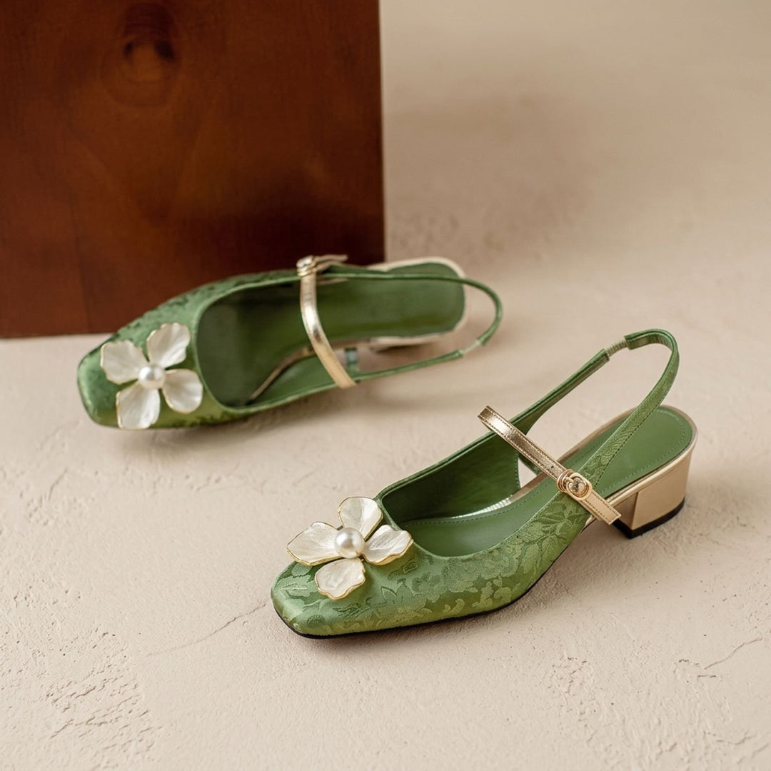 Damen Elegante Mary-Jane-Pumps mit Blütendetail und Blockabsatz