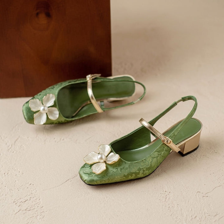 Damen Elegante Mary-Jane-Pumps mit Blütendetail und Blockabsatz