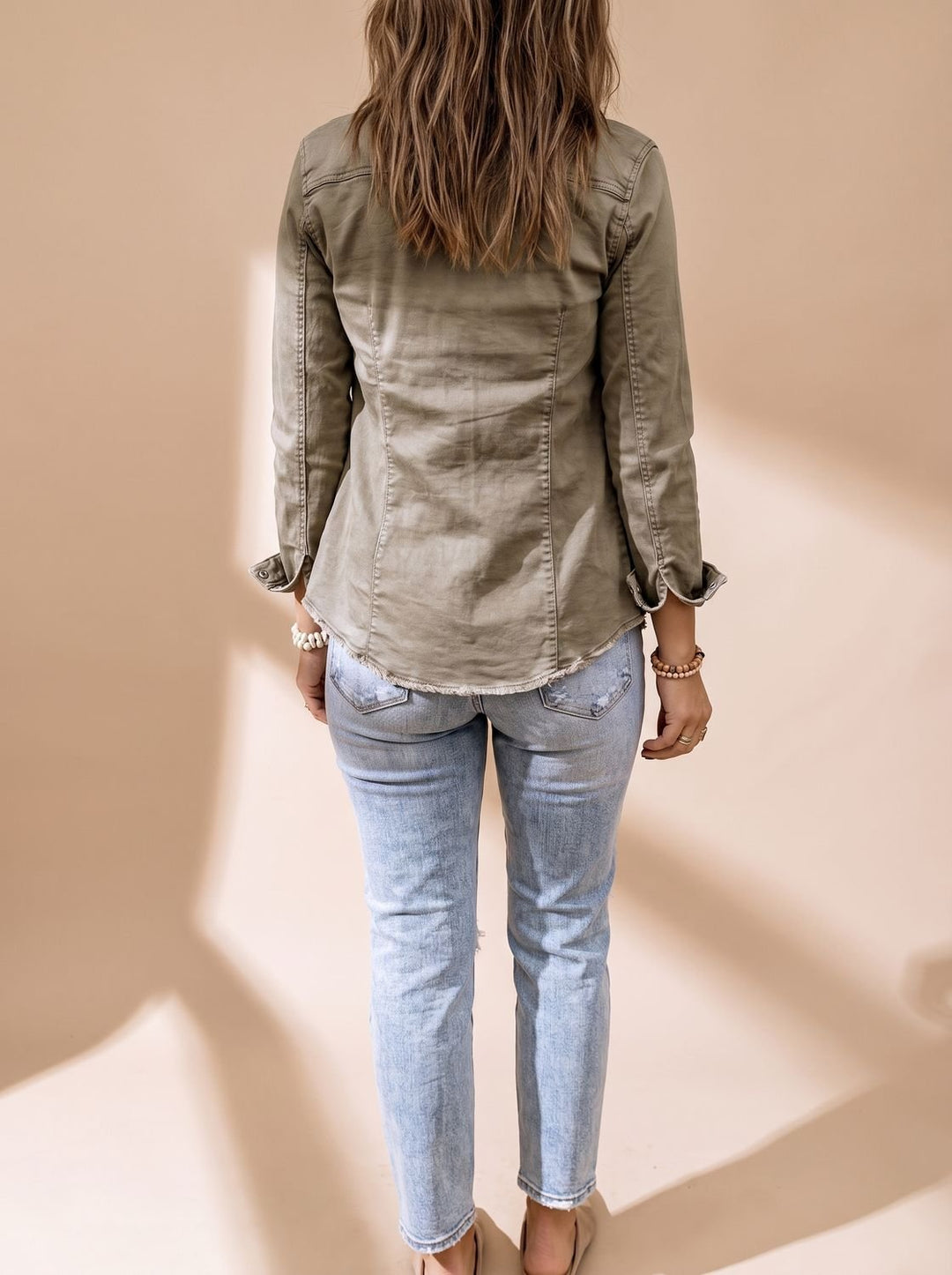 Damen Jeansjacke mit Knopfleiste Brusttaschen Hemdblusenkragen