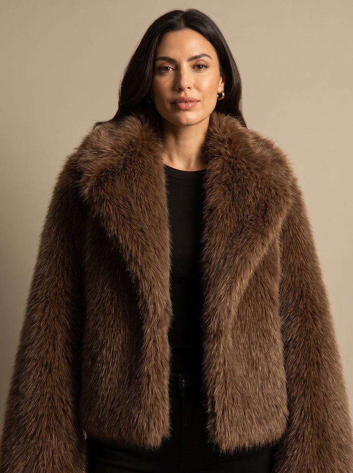 Damen Kunstfell Kurzjacke mit Oversized Kragen - Braun