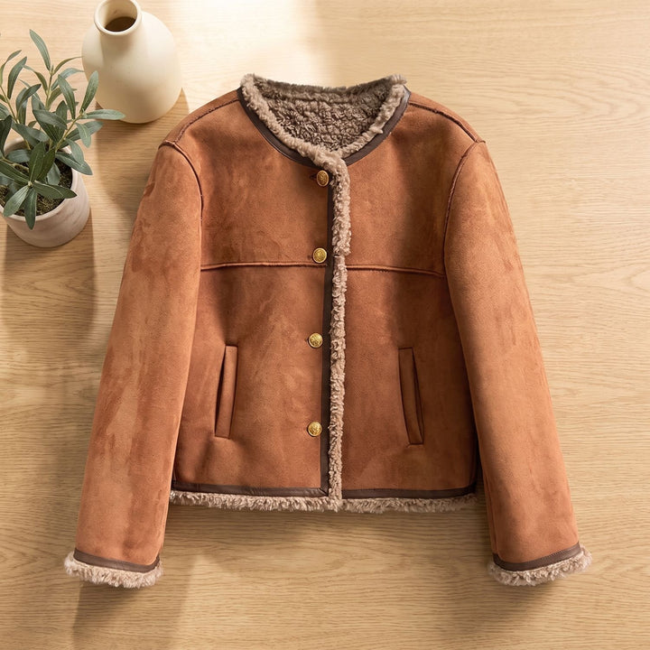 Damen Kurze Lederjacke mit Kunstlammfell-Futter und Goldknöpfen