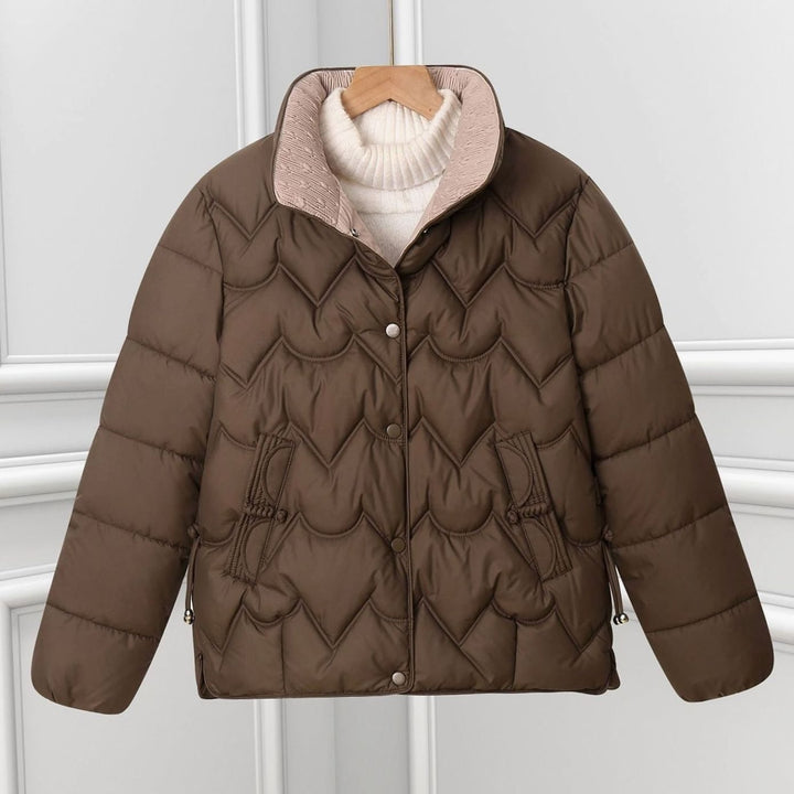 Damen Kurze Steppjacke mit Bogensteppung und Stehkragen - Braun