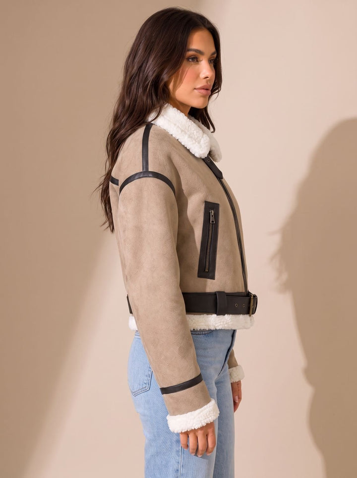 Damen Kurze Teddyjacke Aviator-Stil mit Kunstfell-Besatz und Gürtel