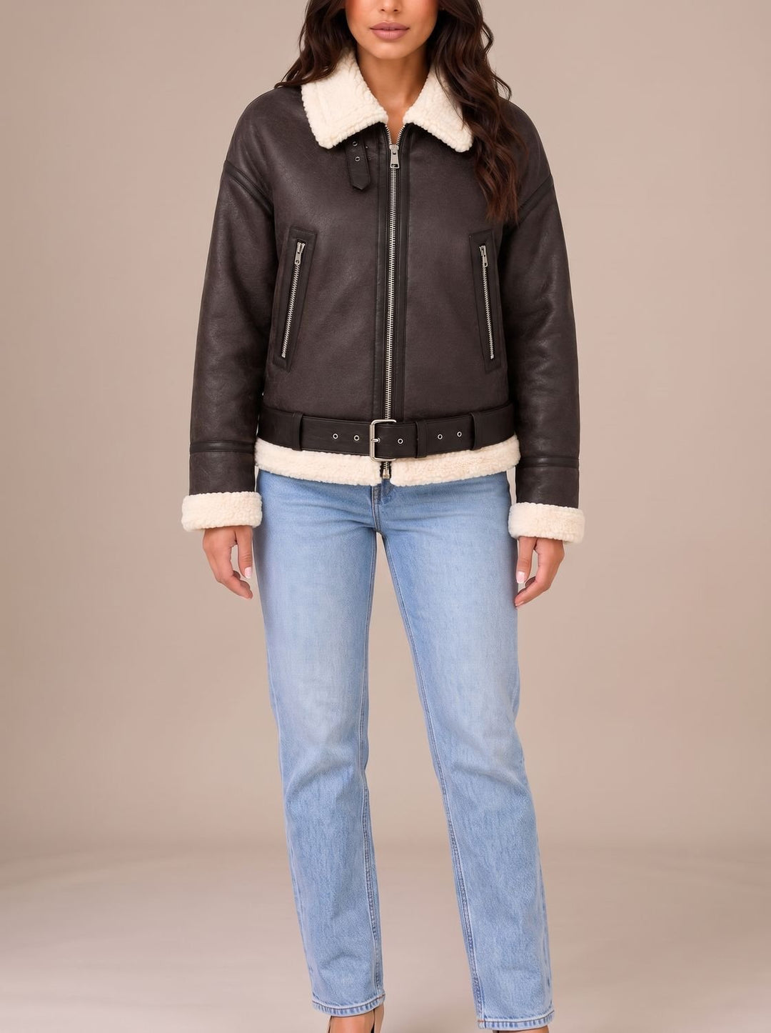 Damen Kurze Teddyjacke Aviator-Stil mit Kunstfell-Besatz und Gürtel - Schwarz
