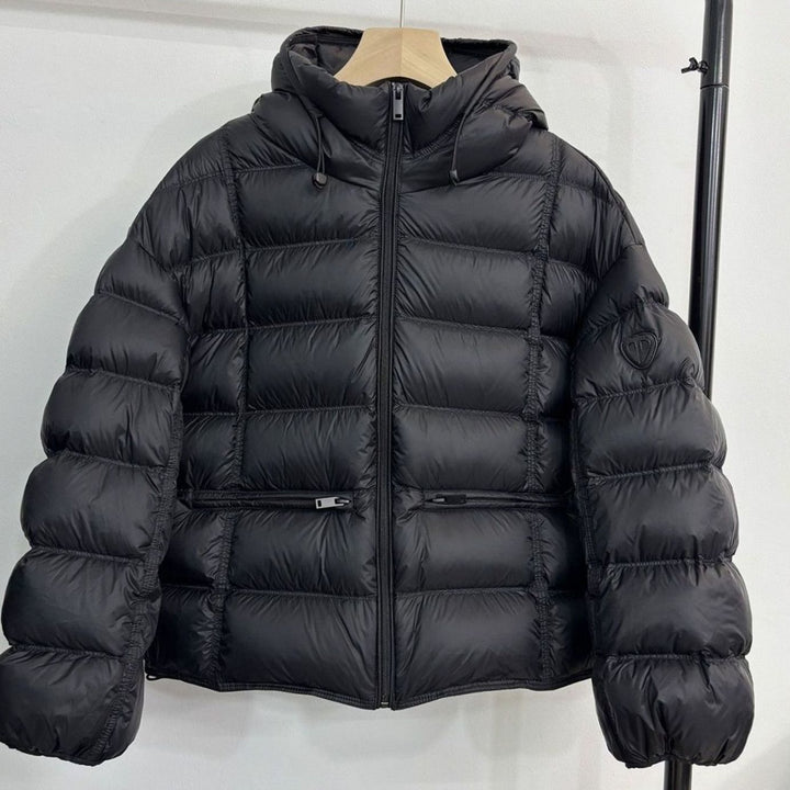 Damen Kurze Thermo-Steppjacke mit Kapuze und Reißverschlusstaschen