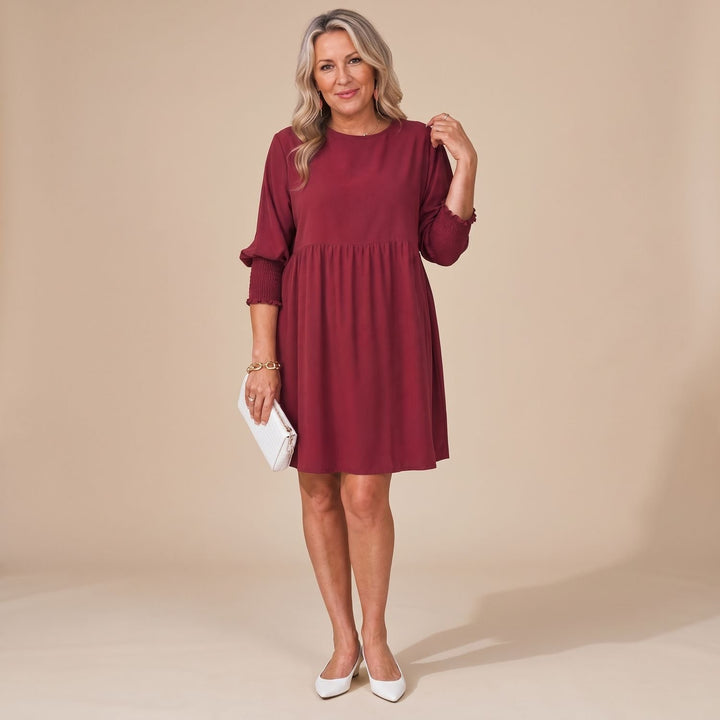 Damen Langarm-Kleid mit Smok-Manschetten lockerer Babydoll-Schnitt - Burgunderrot