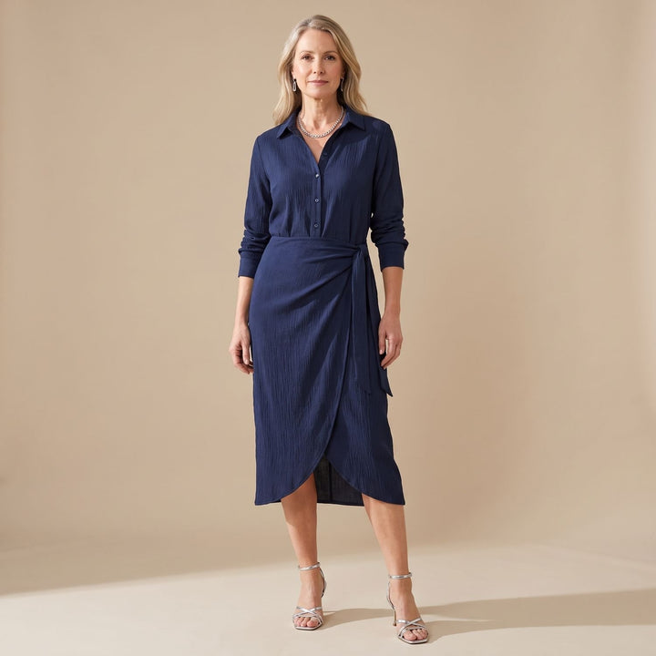 Damen Langarm Wickel-Maxikleid mit Kragen in Knopfleiste