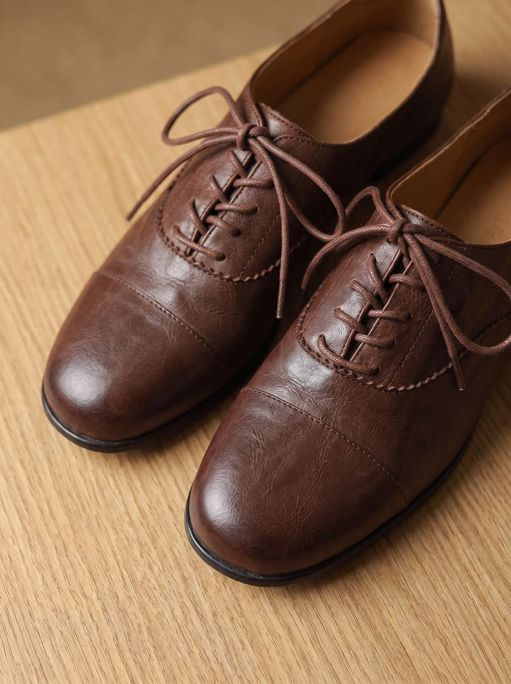 Damen Leder Oxford Schuhe mit Schnürung und Cap-Toe Flach