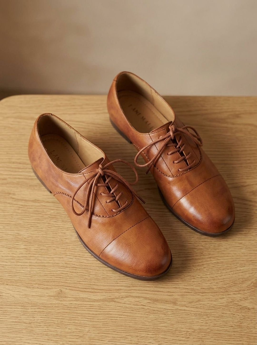 Damen Leder Oxford Schuhe mit Schnürung und Cap-Toe Flach