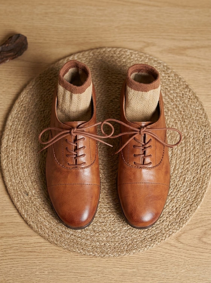 Damen Leder Oxford Schuhe mit Schnürung und Cap-Toe Flach