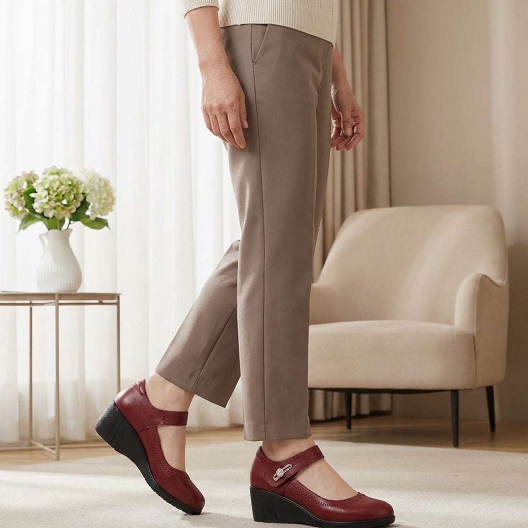 Damen Mary-Jane Keilabsatz-Pumps mit Klettverschluss - Rot