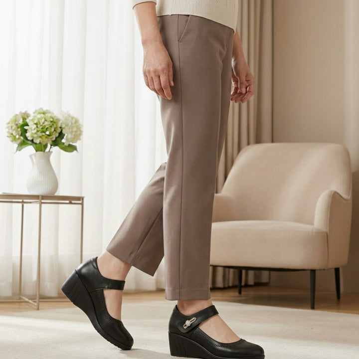 Damen Mary-Jane Keilabsatz-Pumps mit Klettverschluss - Schwarz
