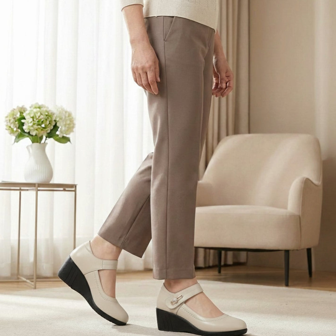 Damen Mary-Jane Keilabsatz-Pumps mit Klettverschluss - Beige