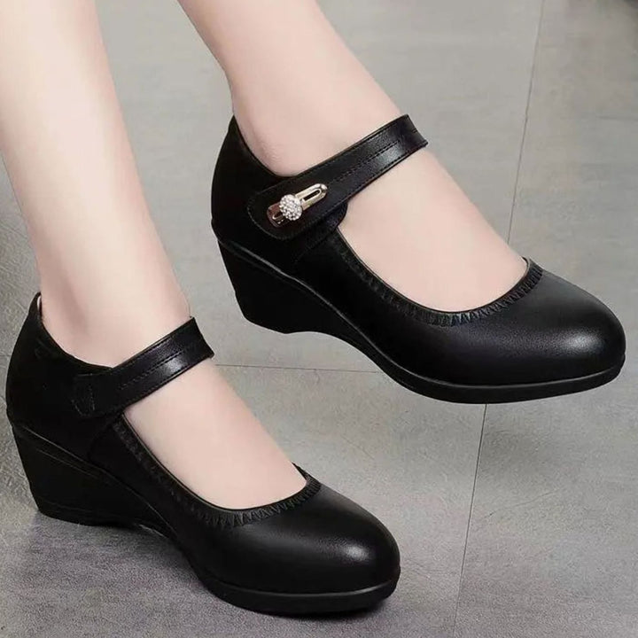 Damen Mary-Jane Keilabsatz-Pumps mit Klettverschluss