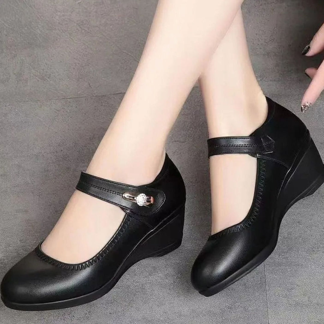 Damen Mary-Jane Keilabsatz-Pumps mit Klettverschluss