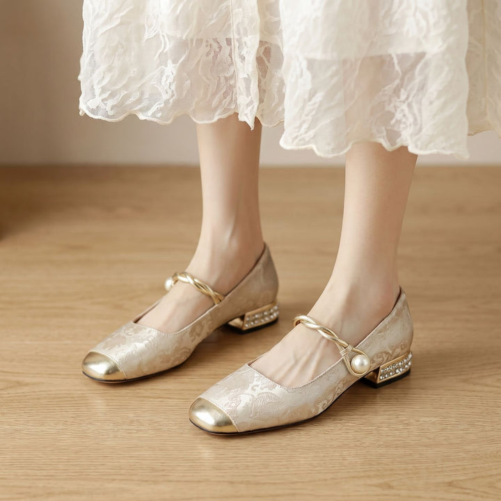 Damen Mary Jane Schuhe mit Perlenriemen und Blockabsatz