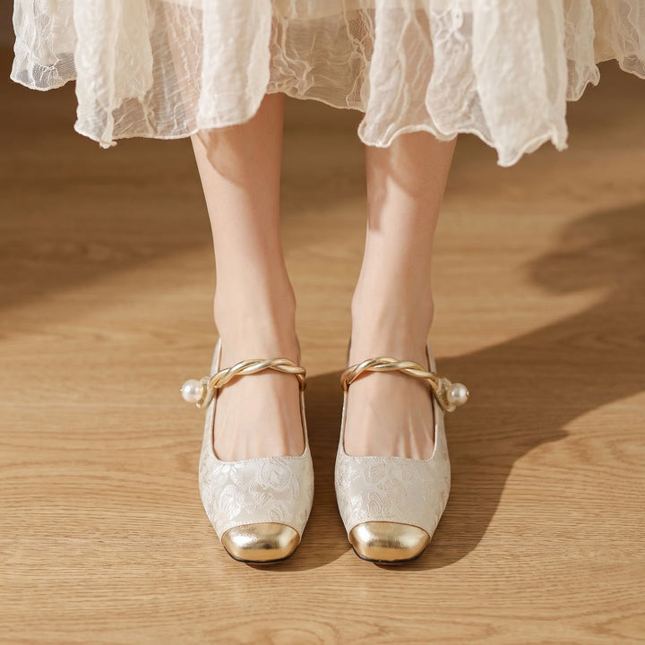 Damen Mary Jane Schuhe mit Perlenriemen und Blockabsatz