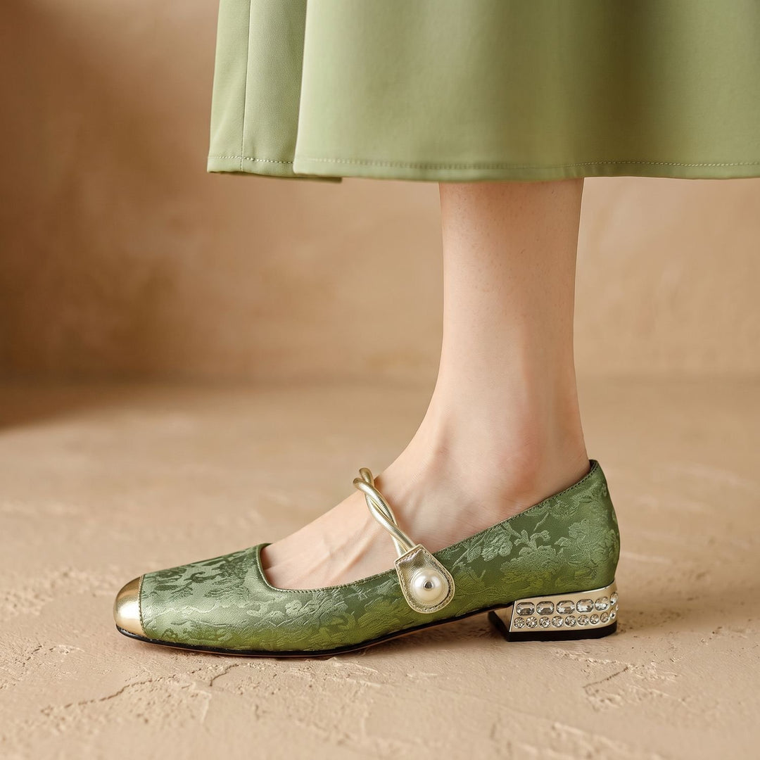 Damen Mary Jane Schuhe mit Perlenriemen und Blockabsatz