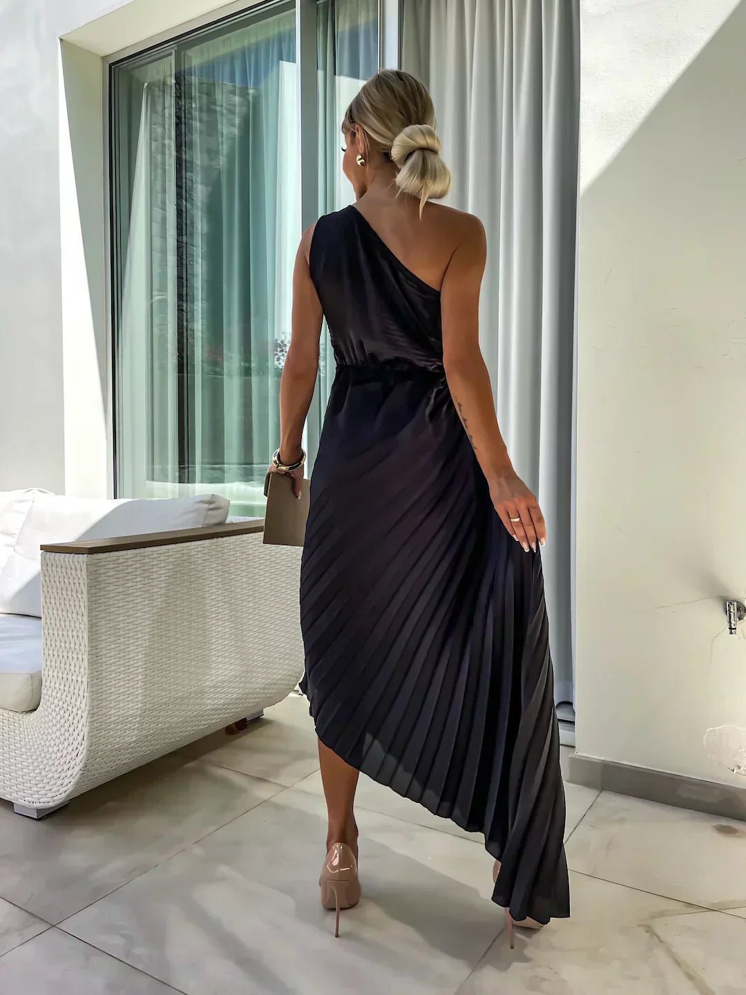 Damen One-Shoulder Plissee Maxi Kleid mit Blumendetail