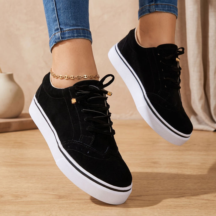 Damen Orthopädische Plateau-Sneaker mit Schnürung und Brogues - Schwarz