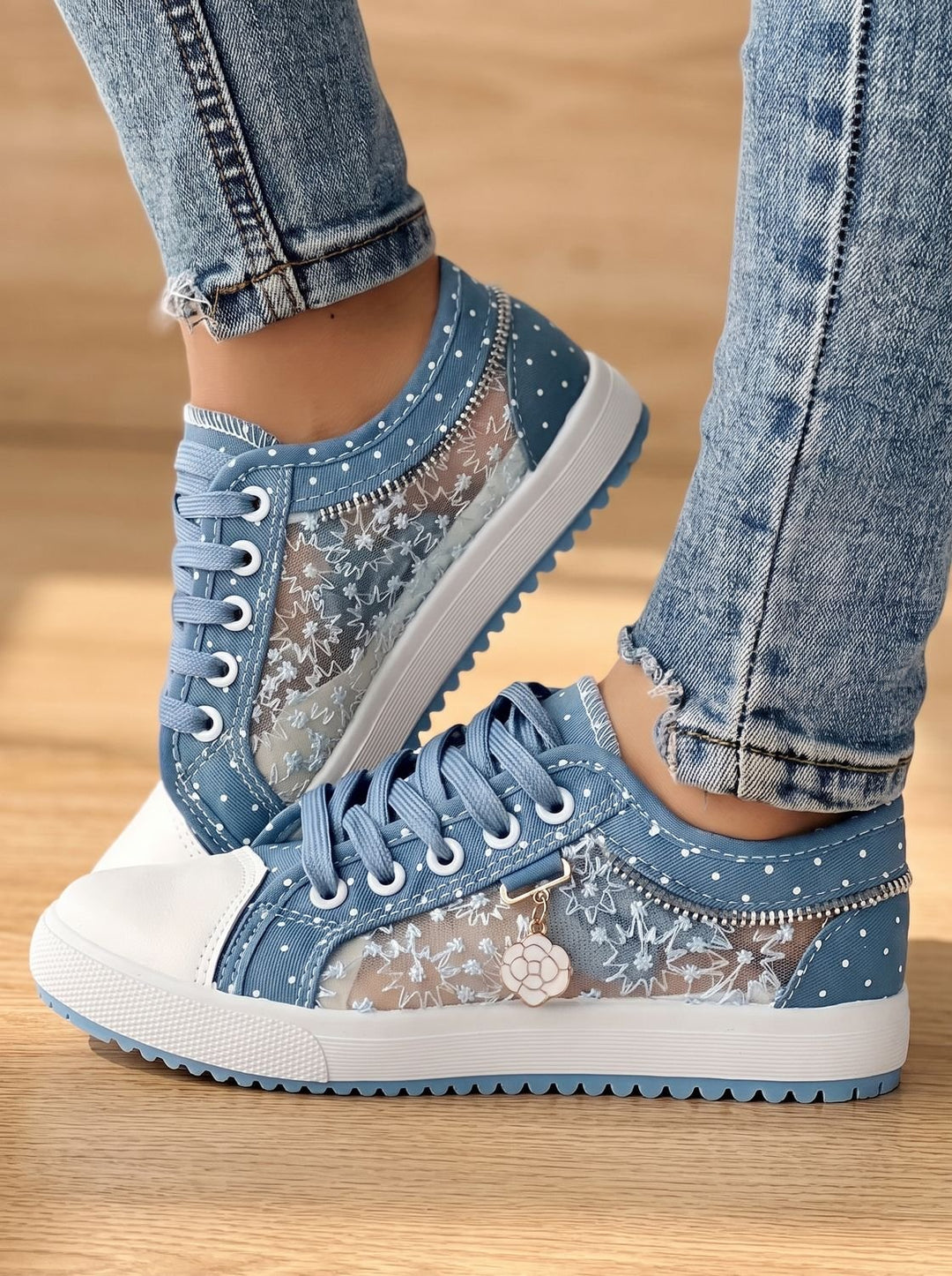 Damen Orthopädische Sneaker mit Spitzenbesatz Blumendetail Schnürschuh - Hellblau
