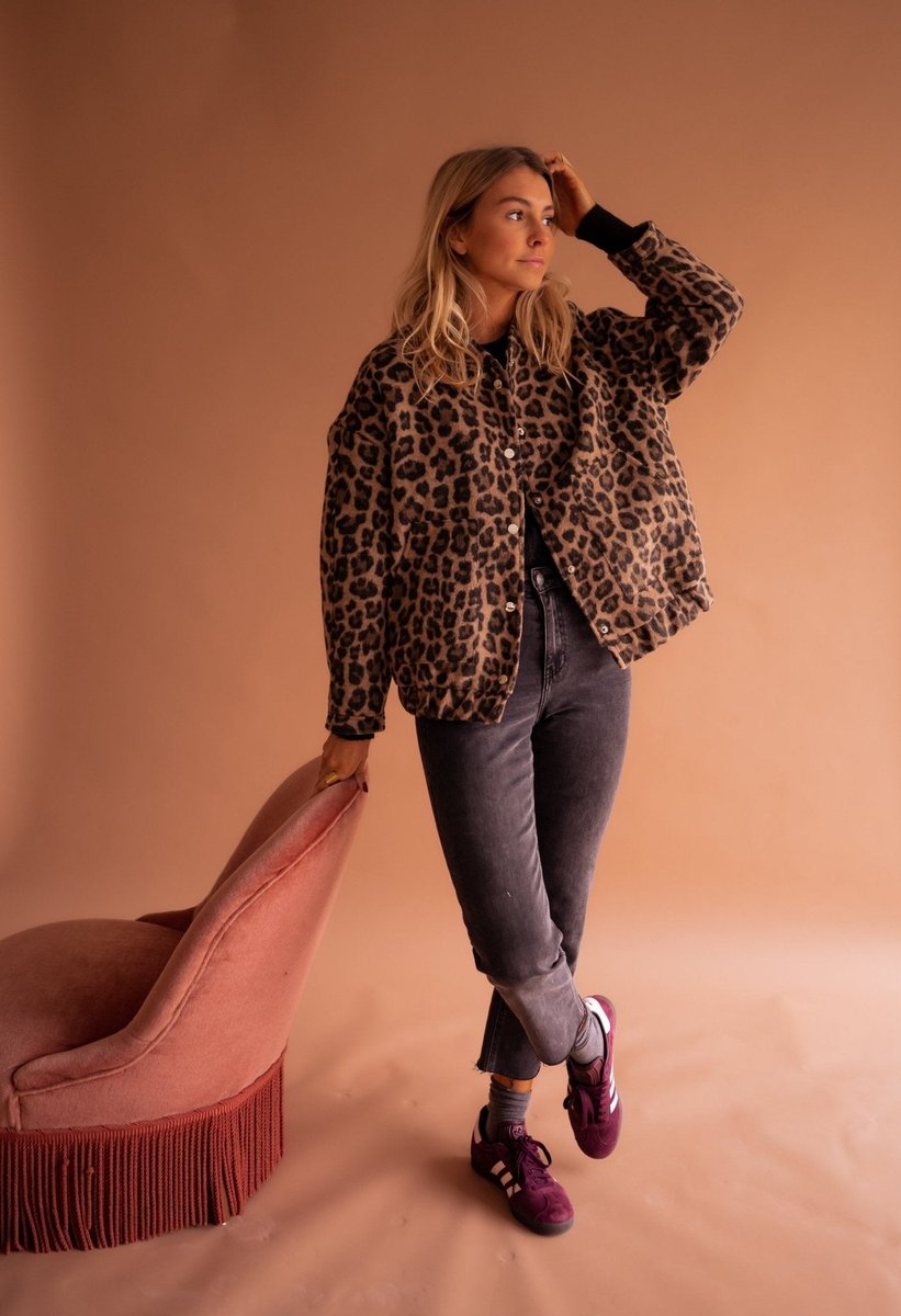 Damen Oversized Quilted Jacket Leopardenmuster Druckknopf